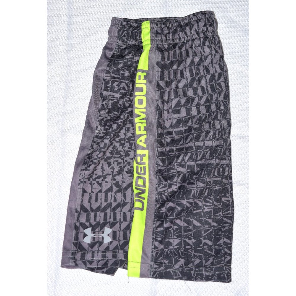 Under Armour Kids Athletic Shorts size 7